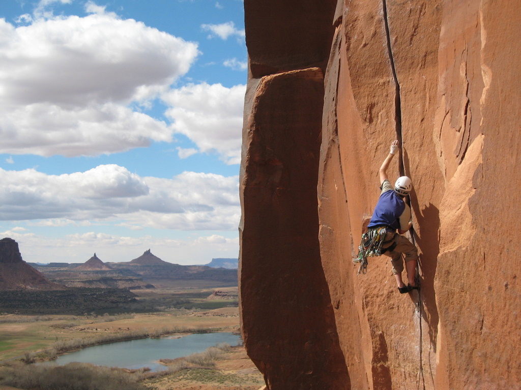 Tad getting past the business on Scarface (5.11-)